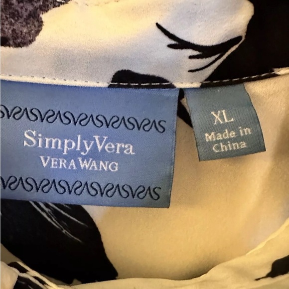 SIMPLY VERA WANG 3/4 Sleeve Black Purple White Floral Top Sz XL EUC - Picture 2 of 12